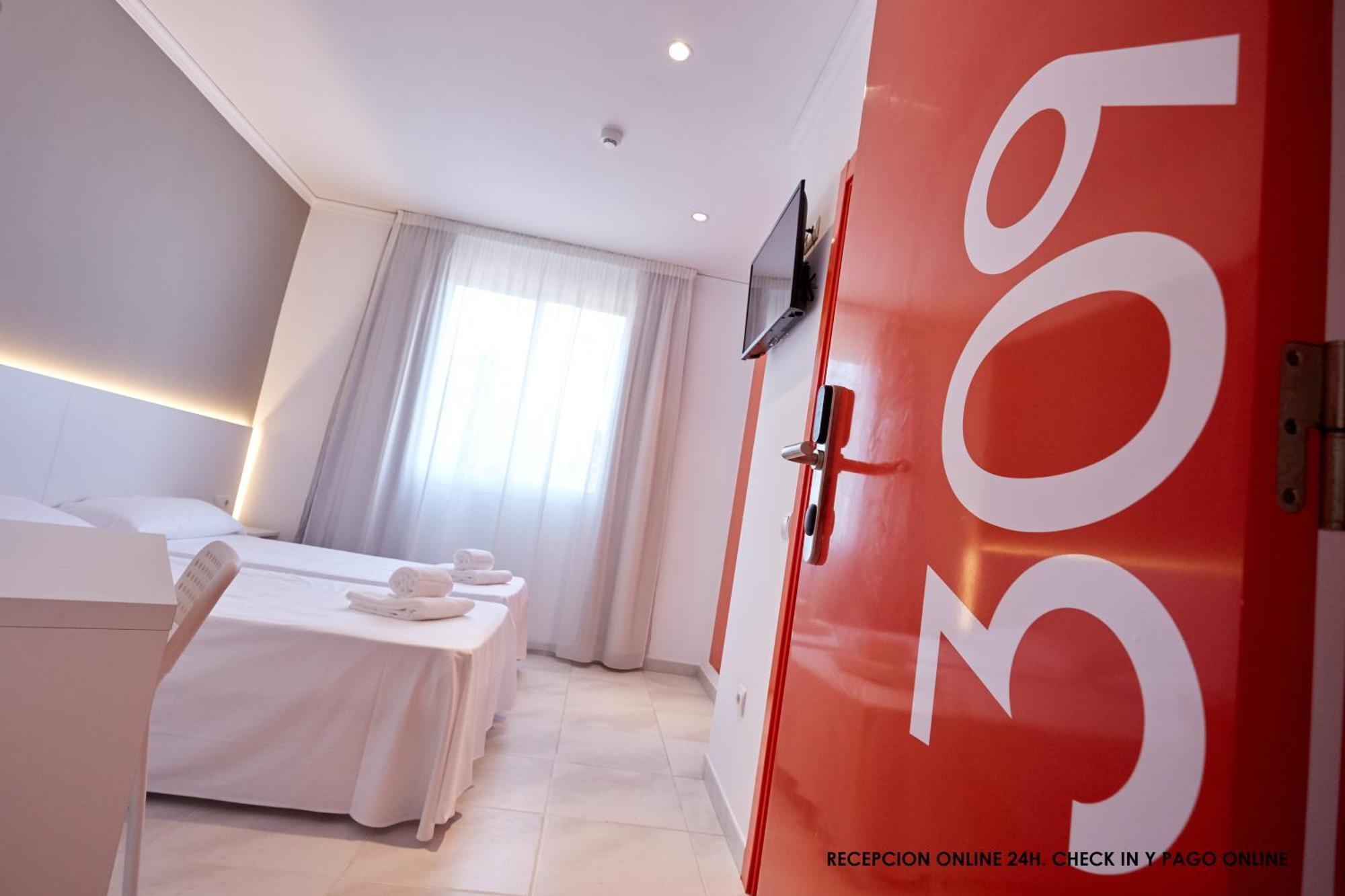 Hotel Dl Port Grao de Castellon Esterno foto